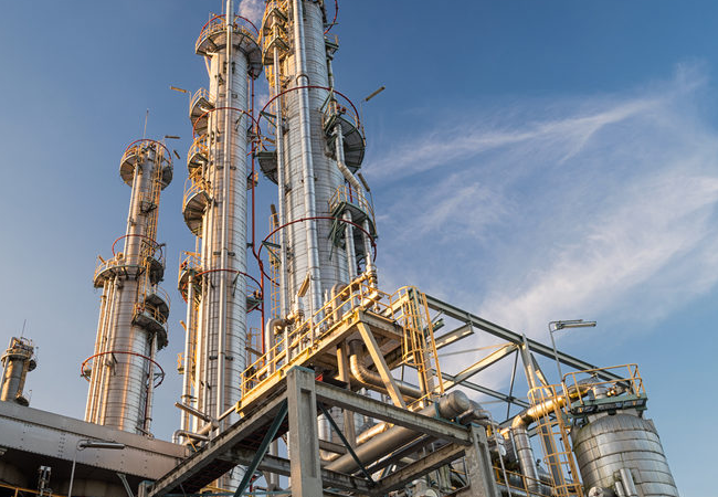 Distillation Columns Used in Crude Oil Refining