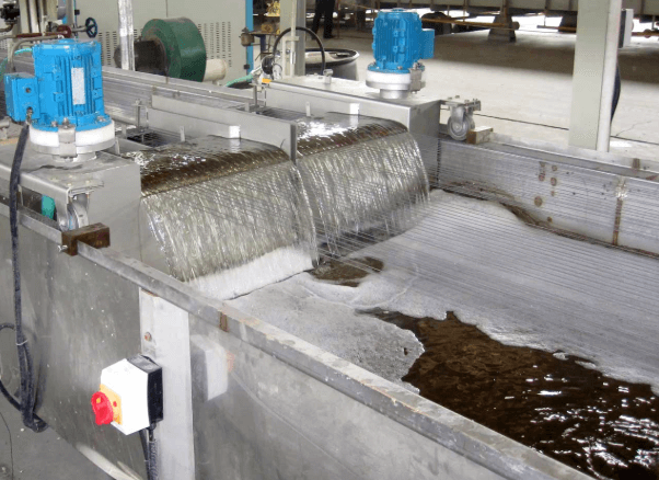 Electrolytic galvanizing line for steel wire