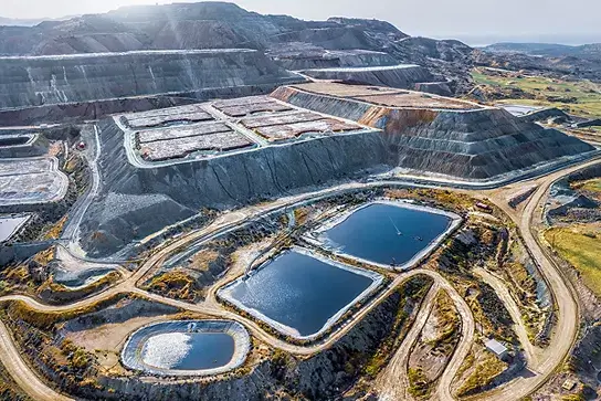 Online monitoring of cyanide and gold in gold leaching solution